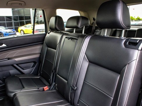 Used 2021 Volkswagen Atlas SE image 34