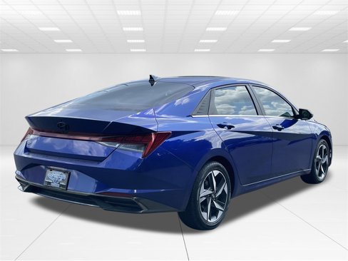 Used 2022 Hyundai Elantra SEL w/ Convenience + Premium Package image 6