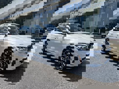 Certified 2025 BMW 330i Sedan image 1