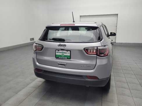 Used 2018 Jeep Compass Sport image 7