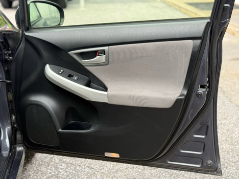 Used 2015 Toyota Prius Prime Advanced image 30