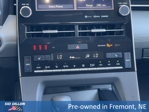 Used 2019 Toyota Avalon XLE image 4