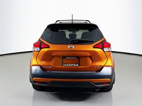 Used 2018 Nissan Kicks SR image 8