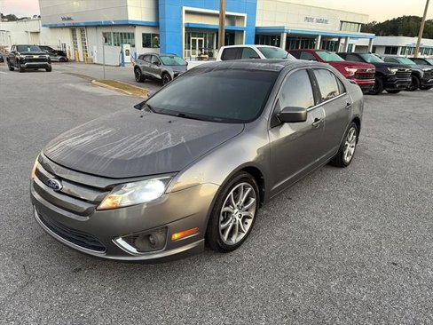 Used 2010 Ford Fusion SE image 3