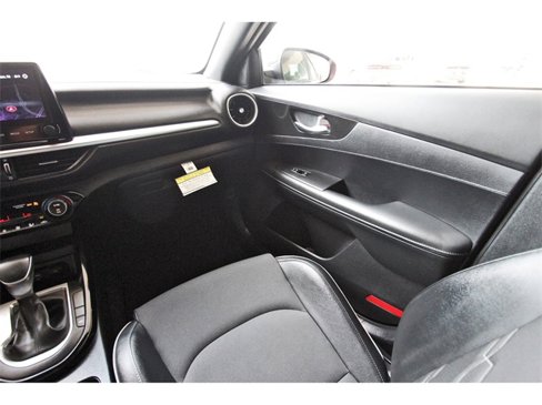 Used 2024 Kia Forte GT-Line image 10