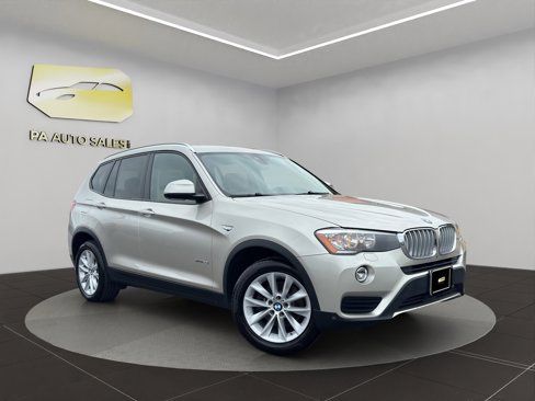 Used 2017 BMW X3 xDrive28i image 1