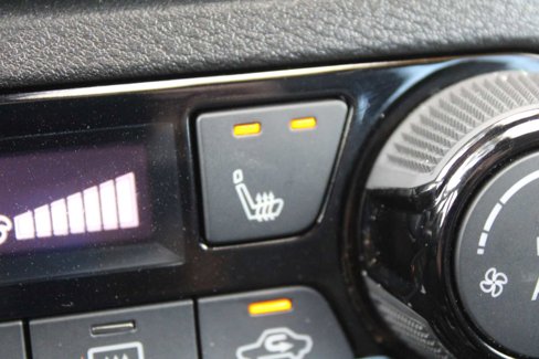 Used 2022 Nissan Kicks SR w/ Premium Package image 37