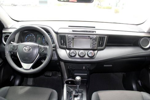Used 2017 Toyota RAV4 LE image 15