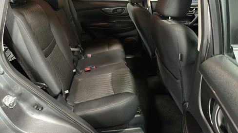 Used 2020 Nissan Rogue S image 14