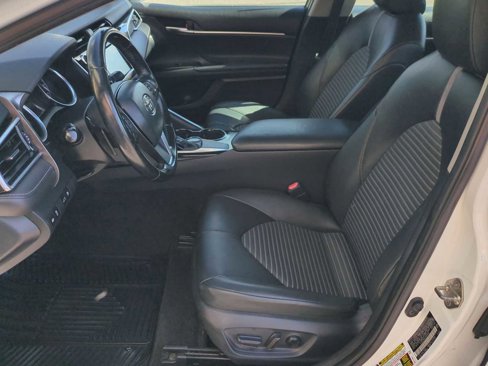 Used 2018 Toyota Camry SE image 36
