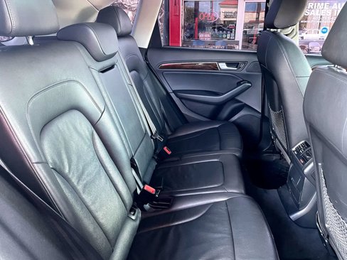 Used 2015 Audi Q5 2.0T Premium Plus w/ Technology Package image 11