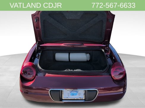 Used 2004 Ford Thunderbird image 32