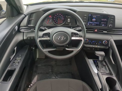 Certified 2022 Hyundai Elantra SEL image 14