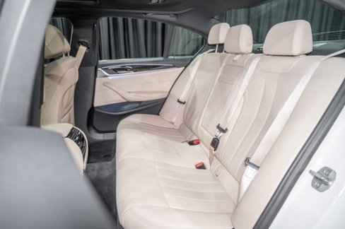 Used 2021 BMW 530i w/ Convenience Package image 13