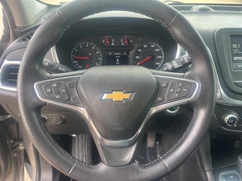 Used 2018 Chevrolet Equinox LT image 19