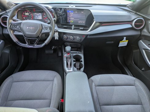 Certified 2025 Chevrolet Trax RS image 15