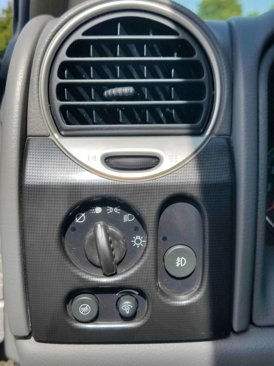 Used 2006 GMC Envoy SLE image 28