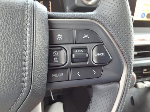 New 2025 Toyota 4Runner SR5 image 18