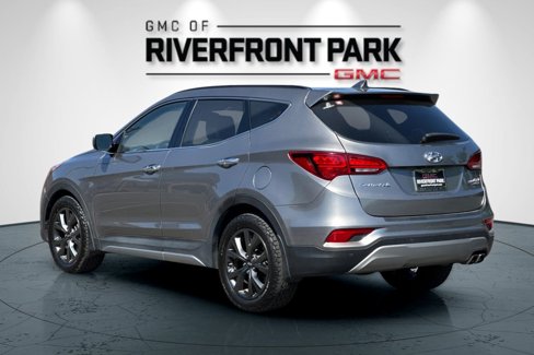 Used 2018 Hyundai Santa Fe Sport w/ Cargo Package image 5