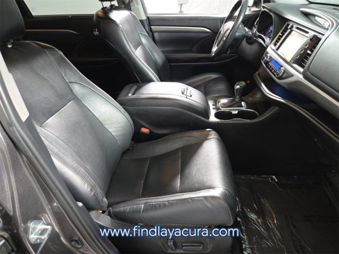 Used 2019 Toyota Highlander Limited Platinum image 16