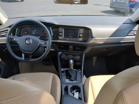 Used 2019 Volkswagen Jetta SE w/ Cold Weather Package image 11