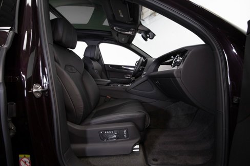 Used 2022 Bentley Bentayga image 51
