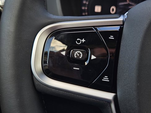 New 2026 Volvo XC60 B5 Plus w/ Protection Package Premier image 16