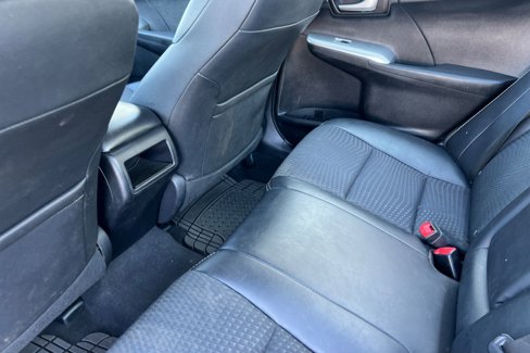 Used 2012 Toyota Camry SE image 11
