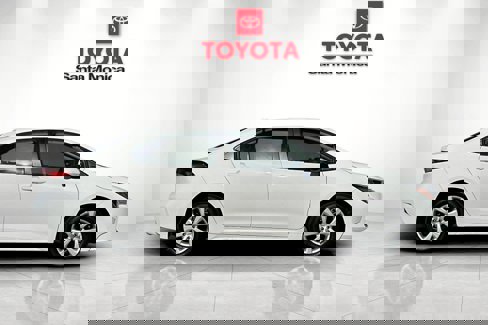 New 2025 Toyota Corolla LE image 2