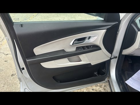 Used 2017 Chevrolet Equinox Premier image 7