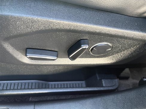 Used 2018 Ford Edge SEL w/ Equipment Group 201A image 9