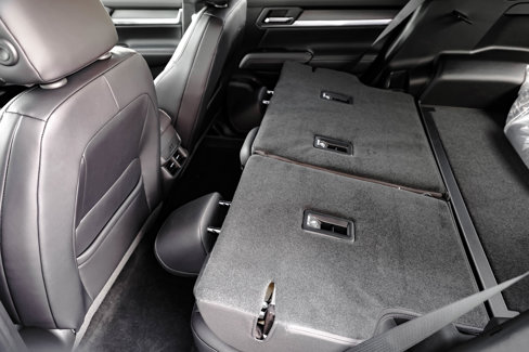 New 2026 GMC Terrain Elevation w/ Elevation Premium Package image 18