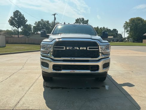 Used 2024 RAM 2500 Tradesman w/ Chrome Appearance Group image 8