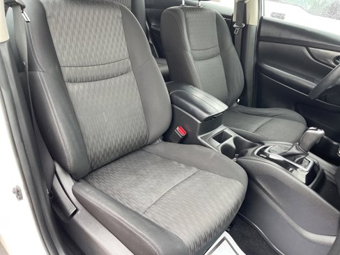 Used 2020 Nissan Rogue S image 20