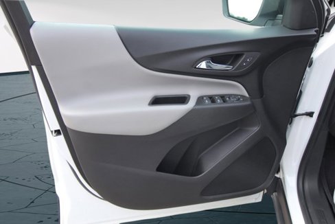 Used 2022 Chevrolet Equinox LS w/ LPO, Floor Liner Package image 9