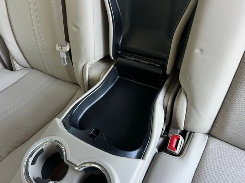 Used 2011 Cadillac SRX Luxury image 15