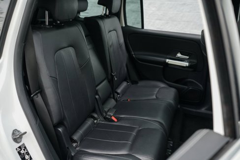 Used 2021 Mercedes-Benz GLB 250 w/ Premium Package image 25