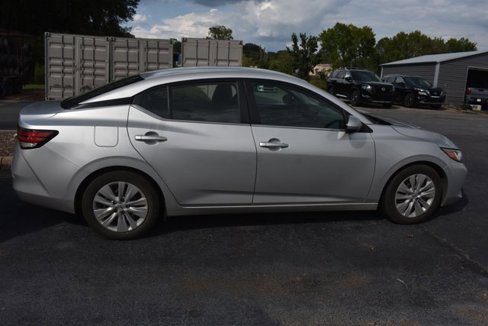 Used 2023 Nissan Sentra S image 4