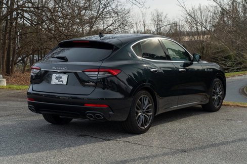 Used 2024 Maserati Levante GT Ultima image 7