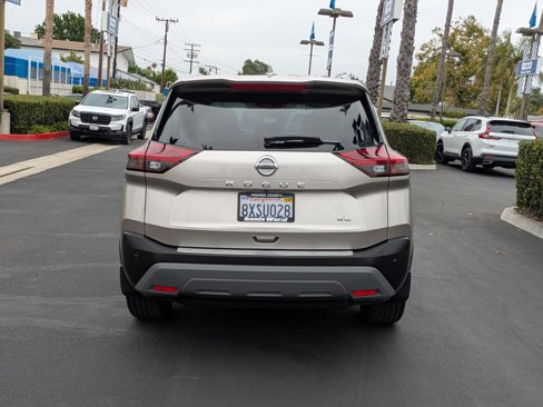 Used 2021 Nissan Rogue SL image 18