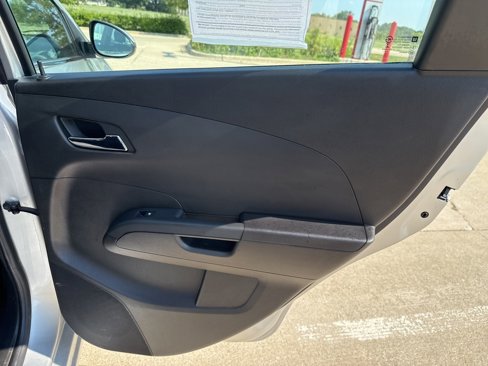 Used 2015 Chevrolet Sonic LT image 18
