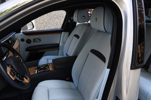 Certified 2022 Rolls-Royce Ghost w/ Ghost Package image 11