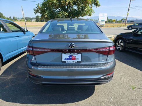 New 2025 Volkswagen Jetta SE image 5