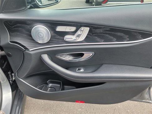 Used 2018 Mercedes-Benz E 300 image 22