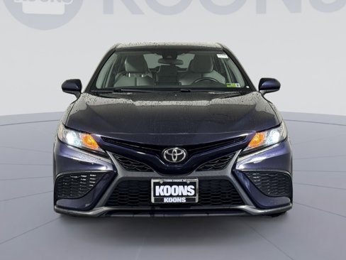 Used 2021 Toyota Camry SE image 11