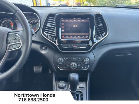 Used 2019 Jeep Cherokee Limited image 21