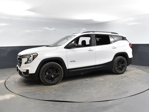 Used 2023 GMC Terrain AT4 image 7