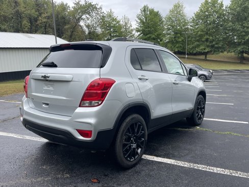 Used 2022 Chevrolet Trax LT w/ Sport Edition image 3
