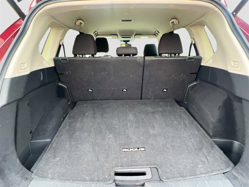 Used 2024 Nissan Rogue SV image 25