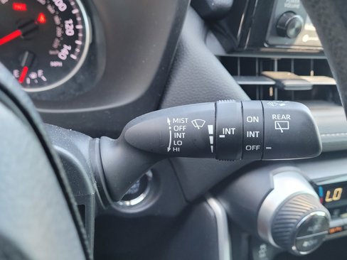 Used 2021 Toyota RAV4 XLE image 26